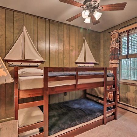 Poconos Home With Game Room Walk To Lake Harmony! Buitenkant foto