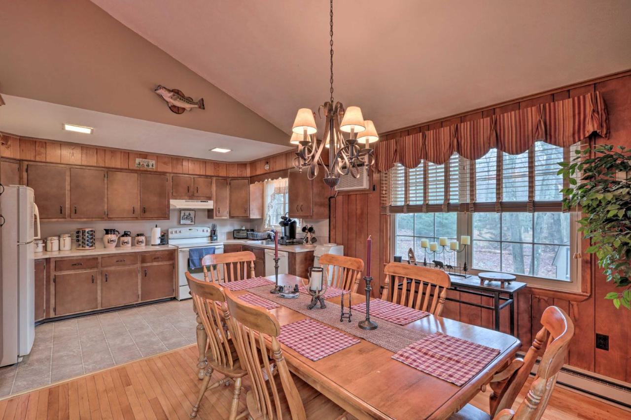 Poconos Home With Game Room Walk To Lake Harmony! Buitenkant foto