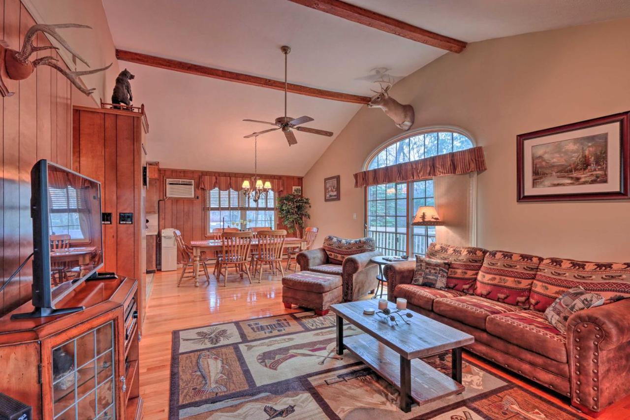 Poconos Home With Game Room Walk To Lake Harmony! Buitenkant foto