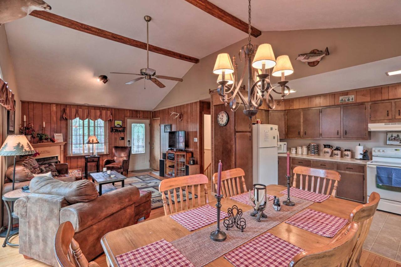 Poconos Home With Game Room Walk To Lake Harmony! Buitenkant foto