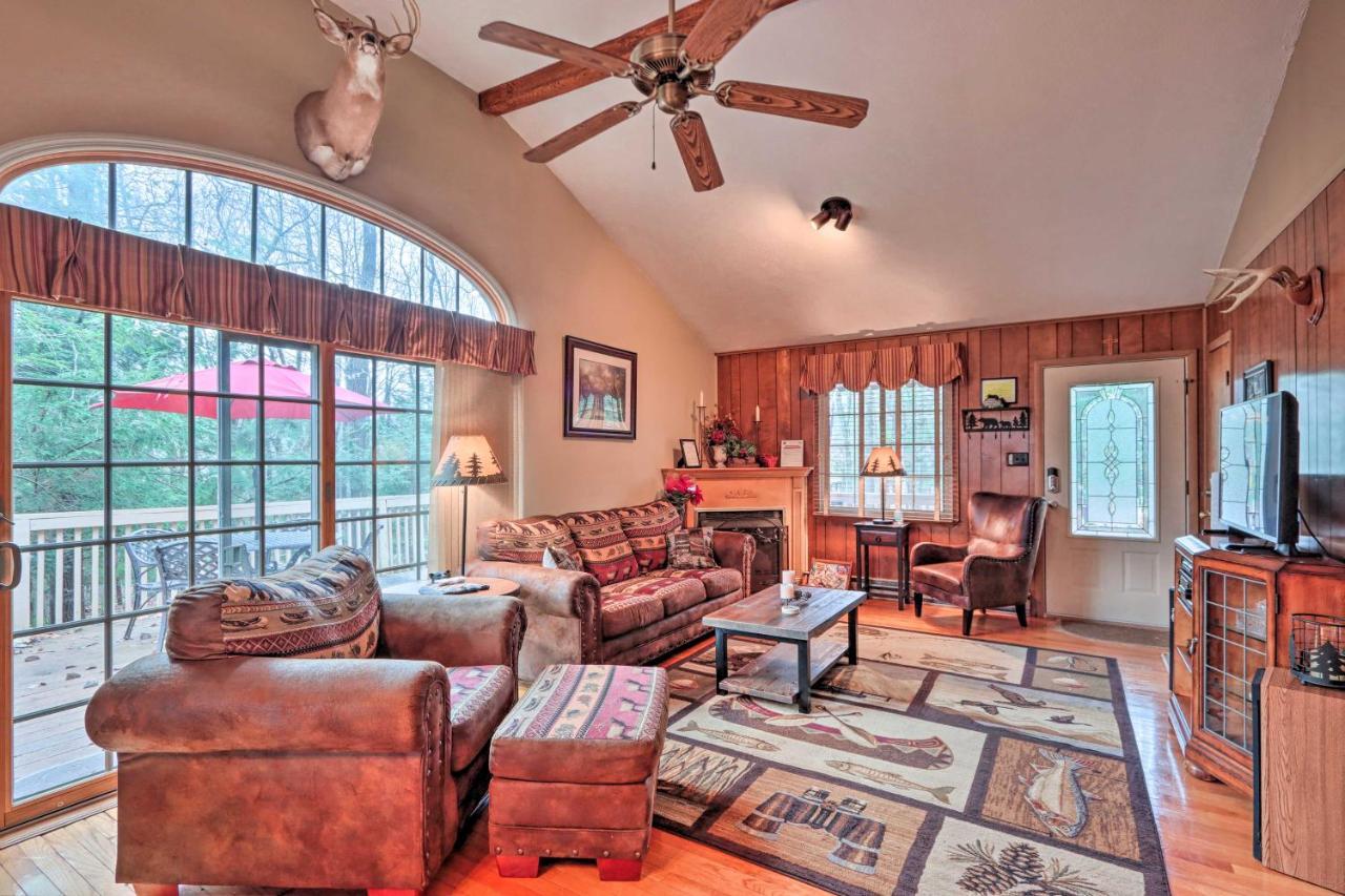 Poconos Home With Game Room Walk To Lake Harmony! Buitenkant foto
