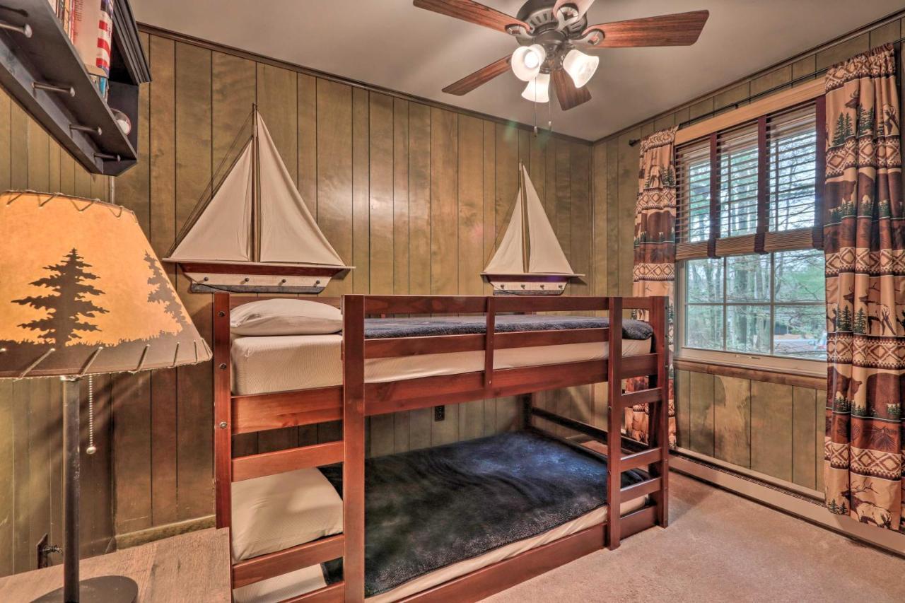 Poconos Home With Game Room Walk To Lake Harmony! Buitenkant foto