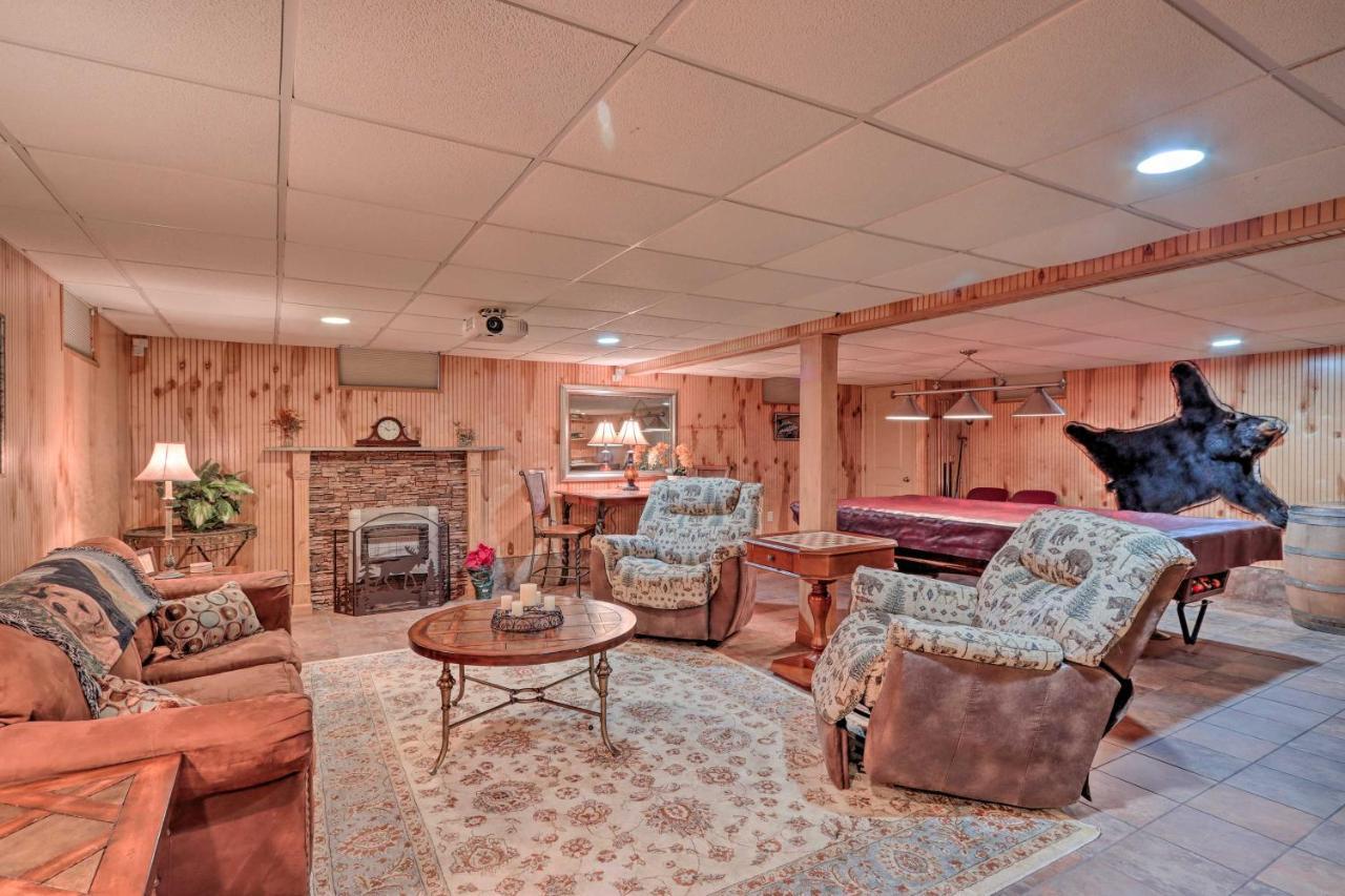 Poconos Home With Game Room Walk To Lake Harmony! Buitenkant foto