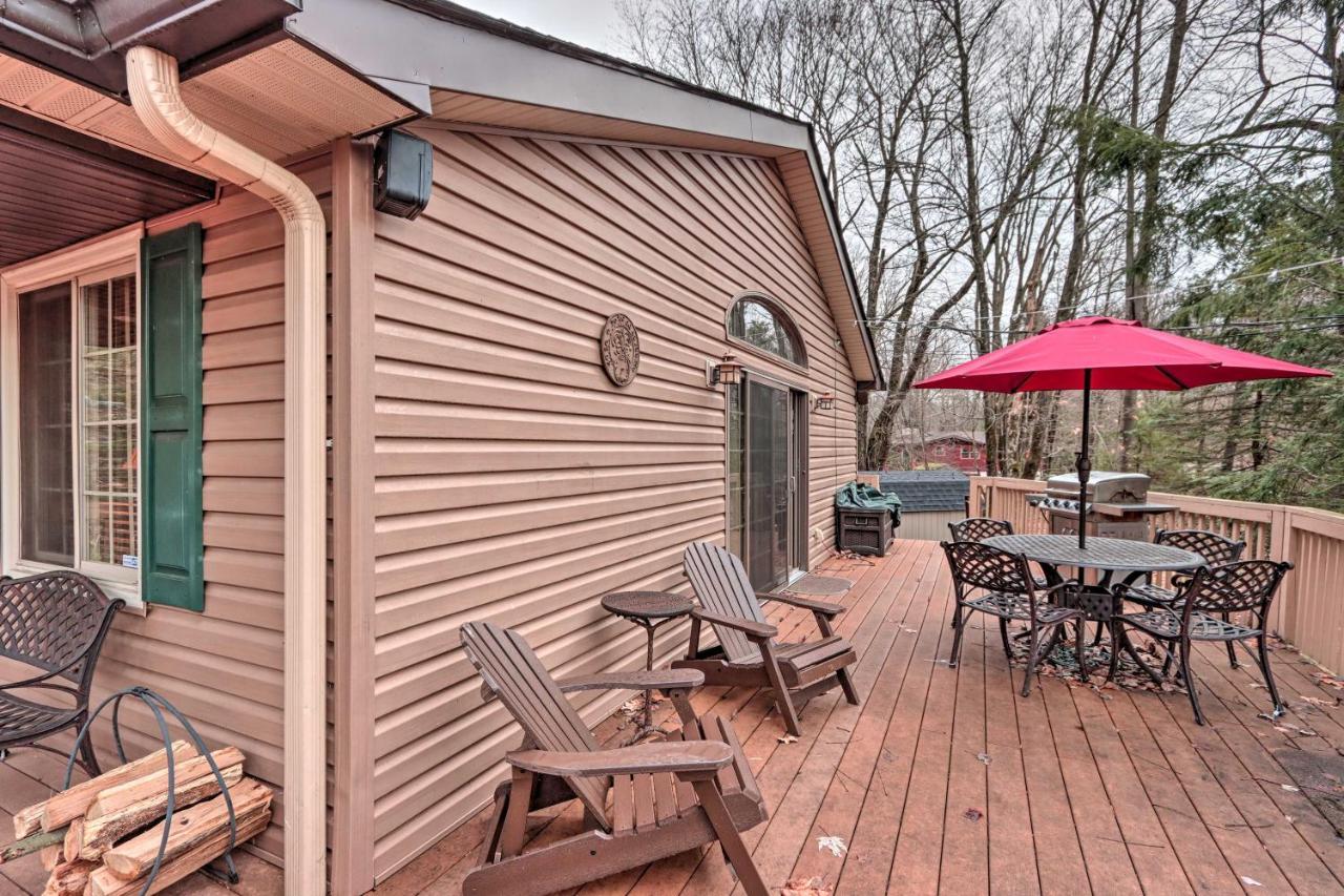 Poconos Home With Game Room Walk To Lake Harmony! Buitenkant foto